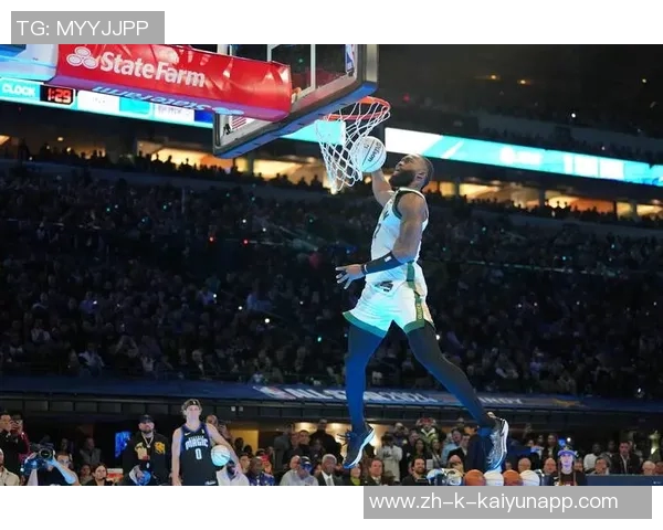 末节狂砍14分杰伦布朗全场25投11中斩获31分9篮板2助攻2封盖表现出色 末节狂砍14分杰伦布朗全场25投11中斩获31分9篮板2助攻2封盖表现出色